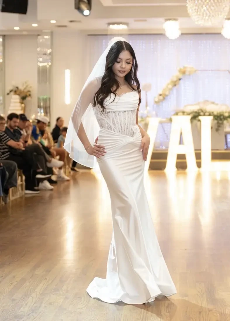 wedding Dress image