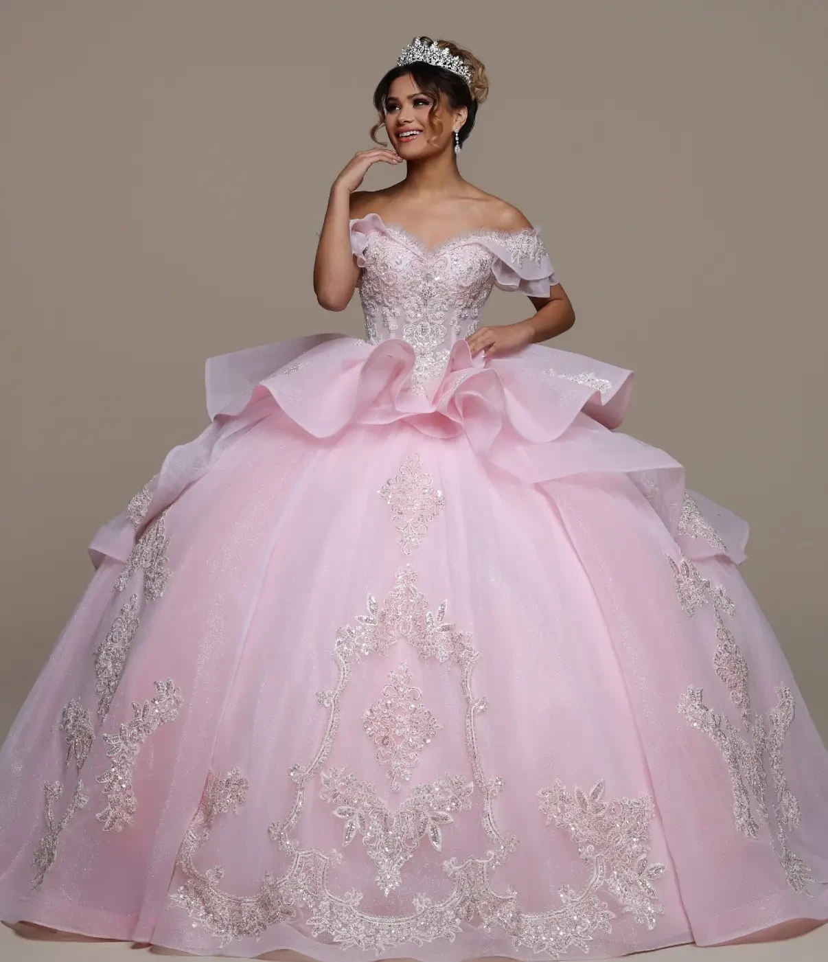Q by Davinci Quinceanera dresses